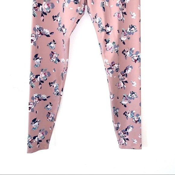 Beyond Yoga Olympus High Waisted Legging in Impression Floral Blush size medium - Picture 9 of 12